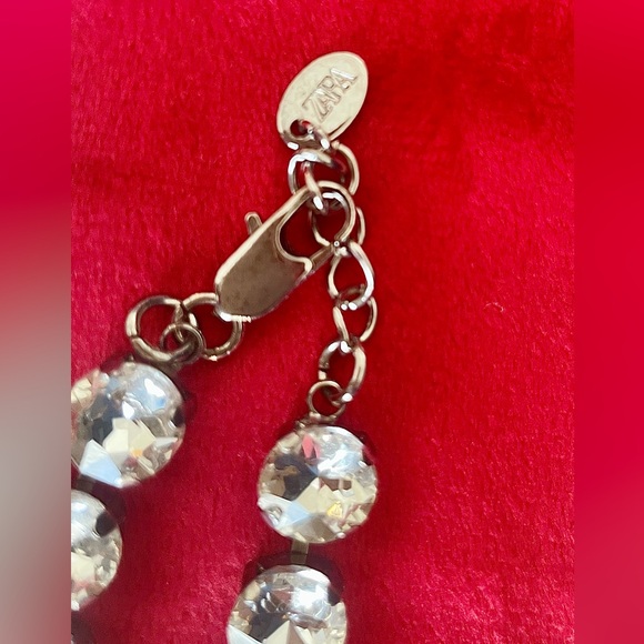 ZARA large rhinestone and pearl necklace. Never worn. Excellent condition 🤍 - Picture 2 of 5